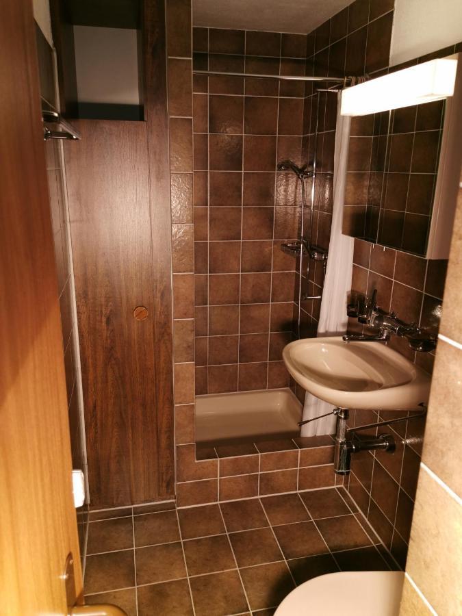 Alpablueamli Appartement Pany Buitenkant foto