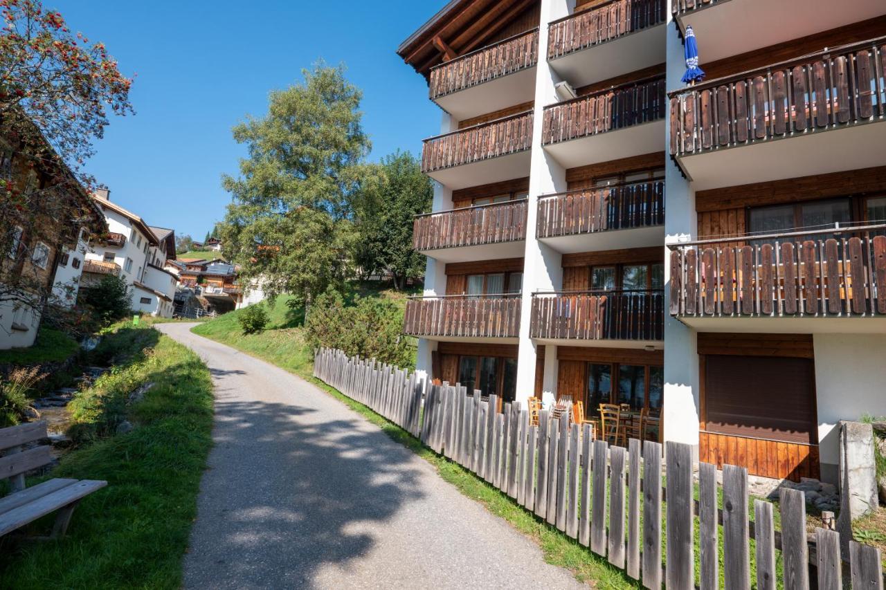Alpablueamli Appartement Pany Buitenkant foto
